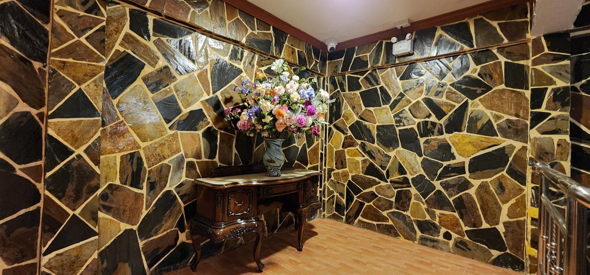 Arya Suites Patong Beach ภายนอก รูปภาพ