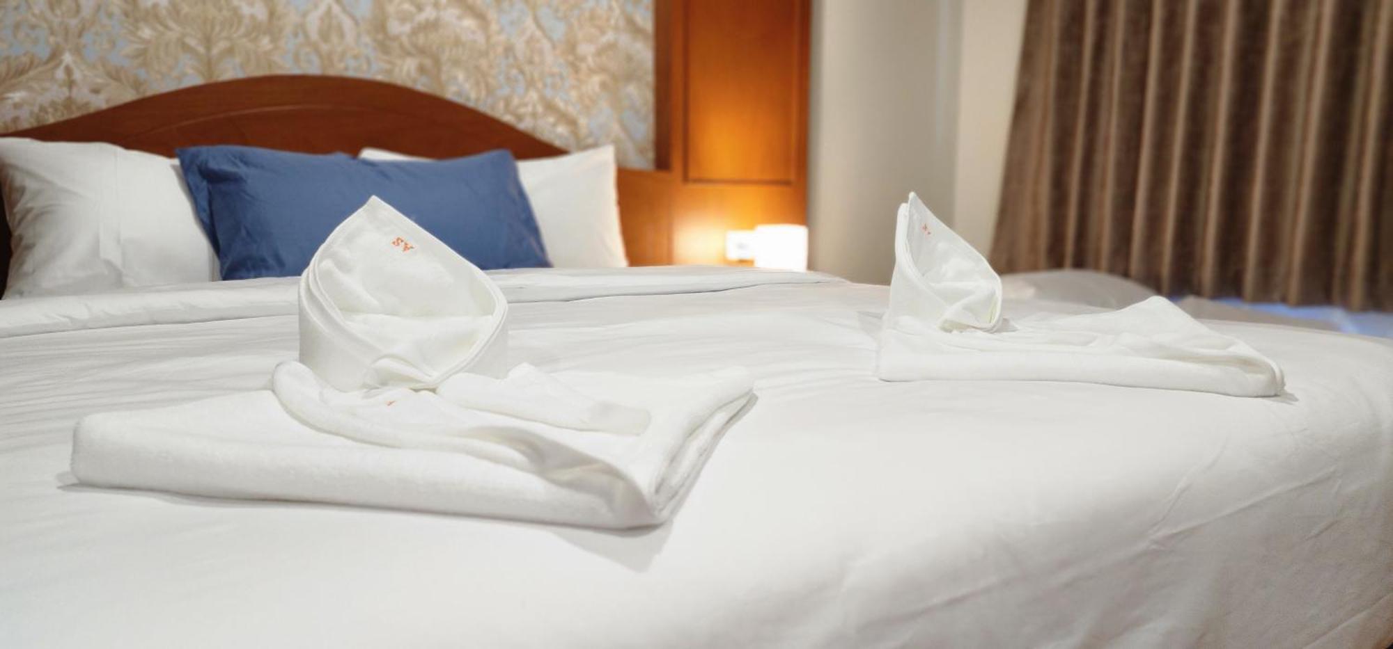 Arya Suites Patong Beach ภายนอก รูปภาพ